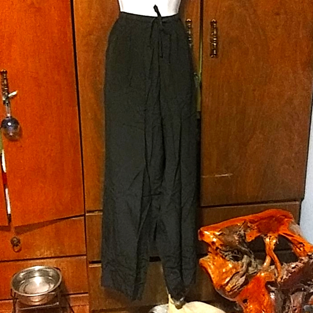 NWT LINDA HARTMAN BLACK SILK PANTS